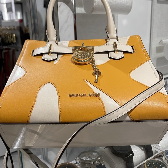 MICHAEL KORS Hamilton Small Two-Tone Satchel
COLOR GOLDEN ROD MULTI
NWT - Picture 8 of 16